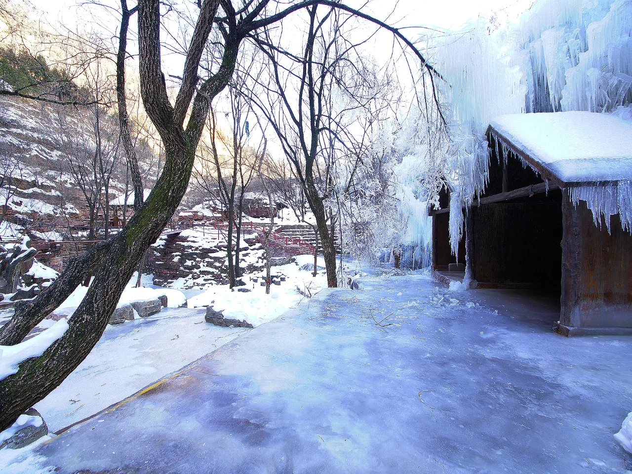 冰挂已经备好，去七步沟看这篇攻略就够了。