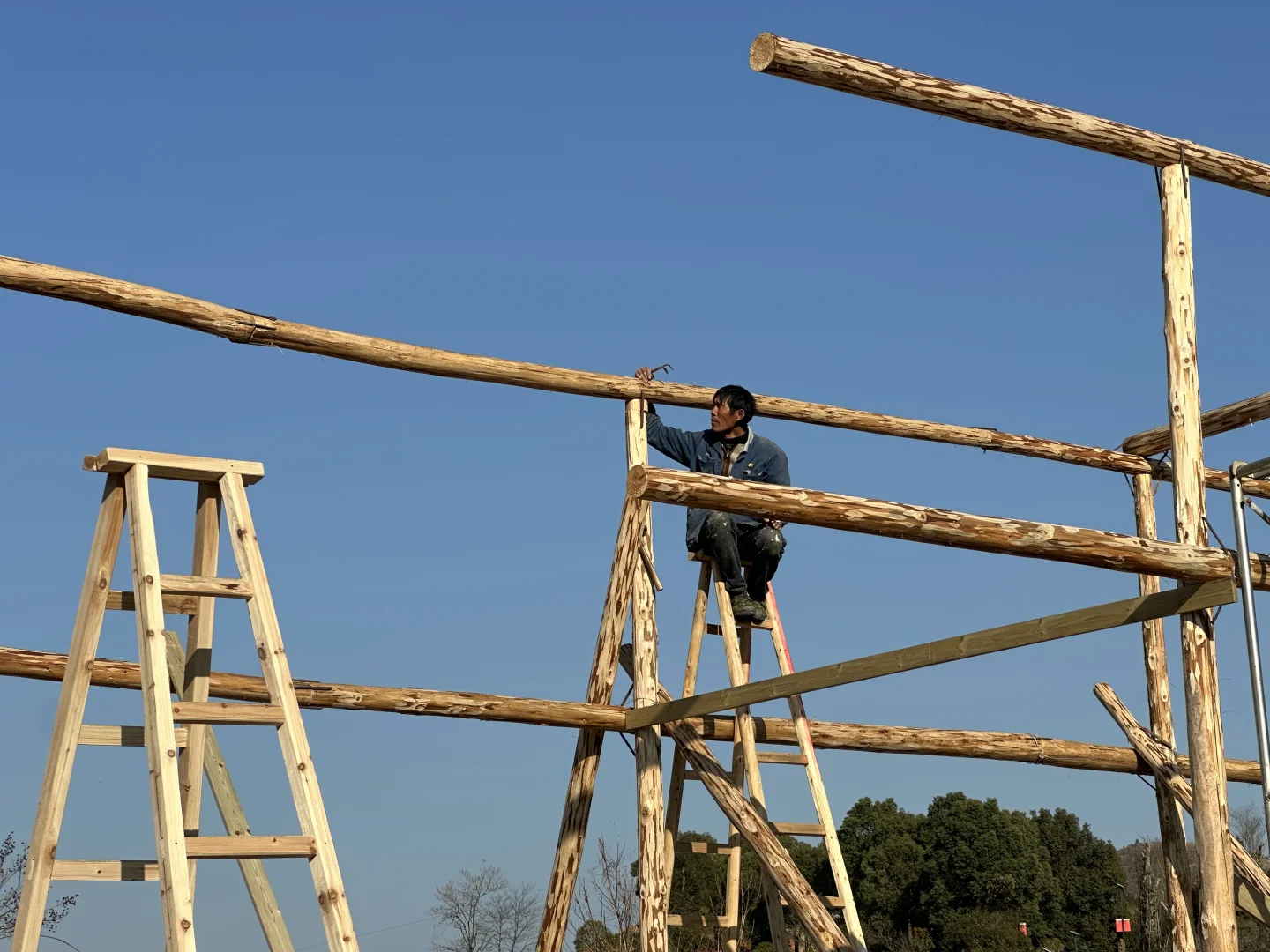 年底冲刺 各种交叉施工 还有谁