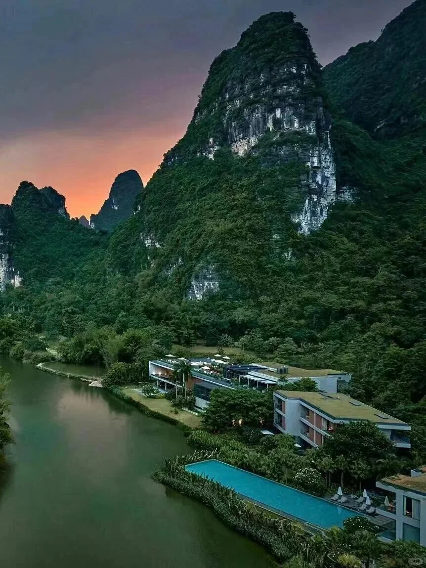 在三亚和崇左之间选择了崇左，春节20度暖冬