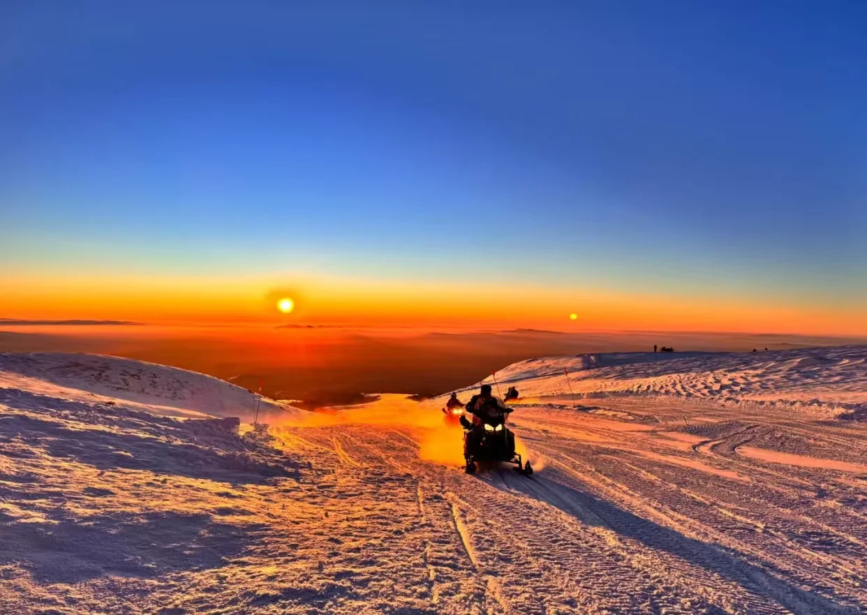 天池日落美绝了 黄昏与落日