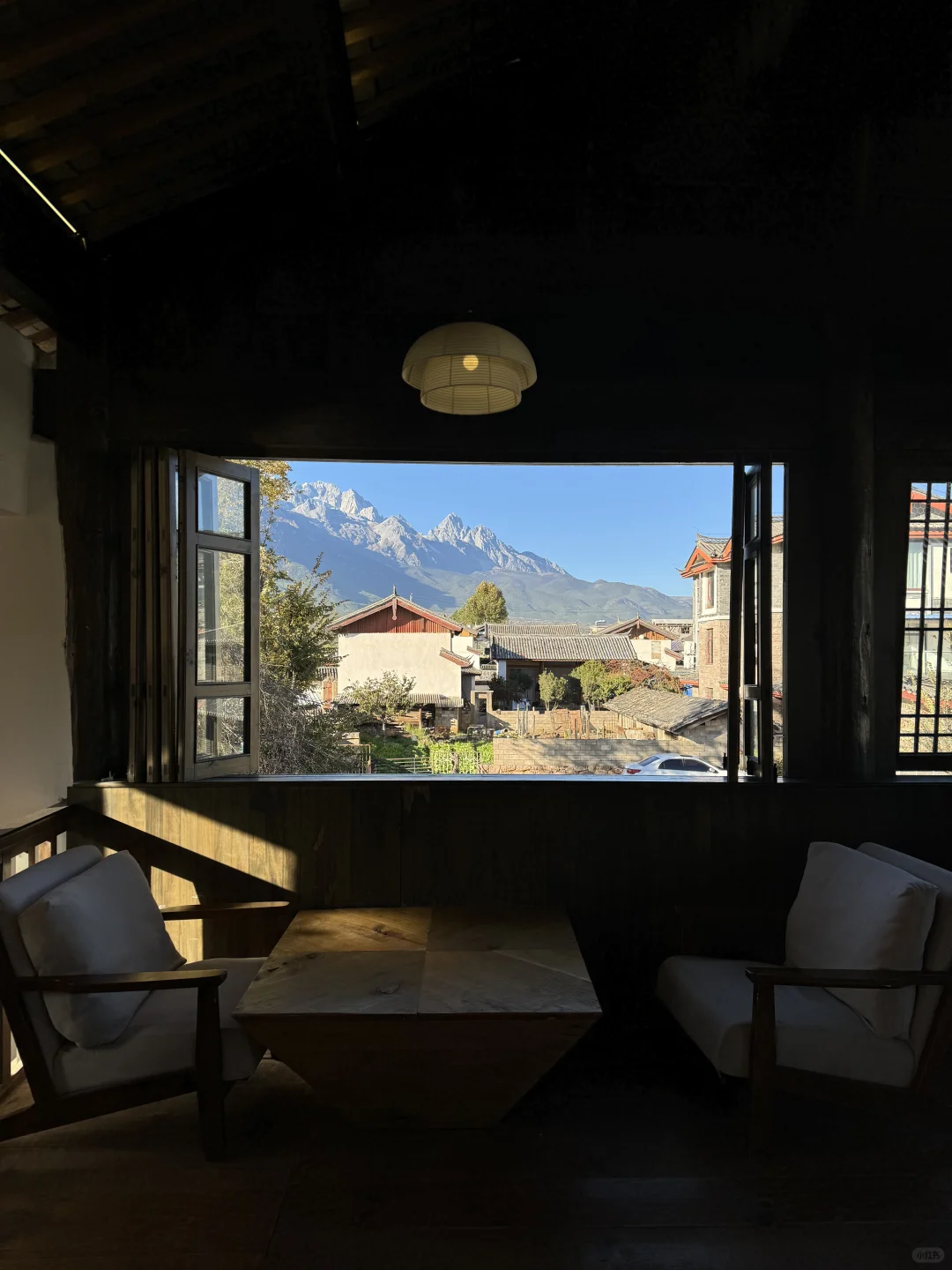 谁懂❗️在这些窗前我真的坐了一下午❗️