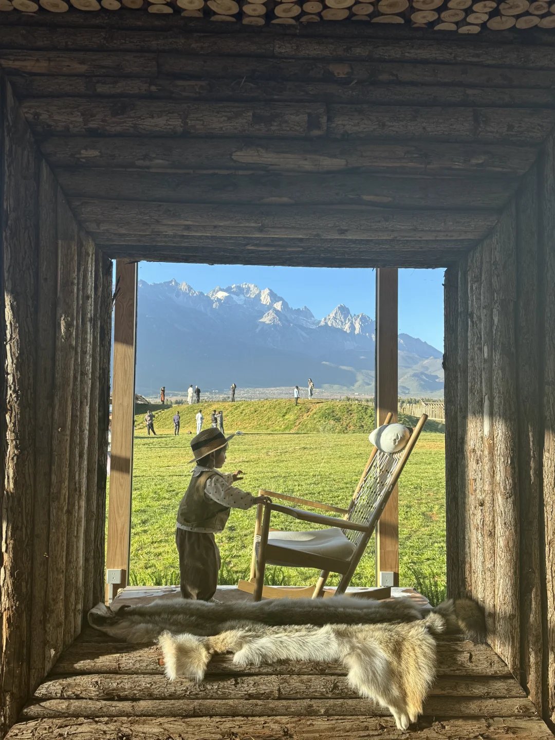 谁懂❗️在这些窗前我真的坐了一下午❗️