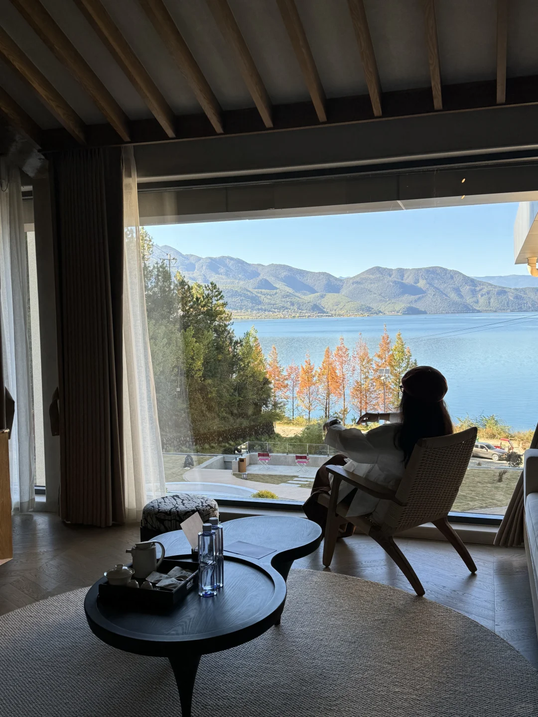 谁懂❗️在这些窗前我真的坐了一下午❗️