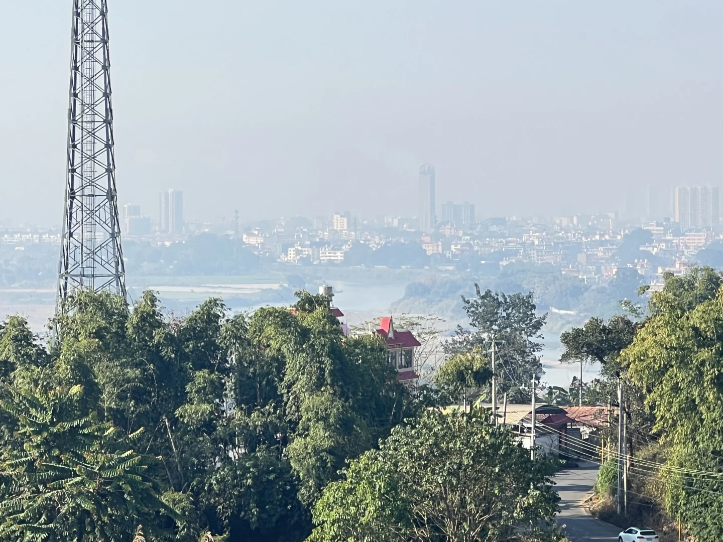 云南·瑞丽·傣王宫总佛寺·姐勒金塔·榕树王