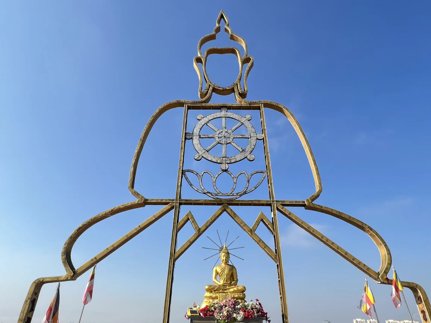 云南·瑞丽·傣王宫总佛寺·姐勒金塔·榕树王