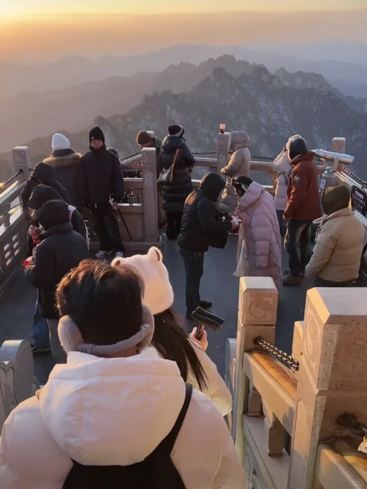 你们嘴是真严啊😡 老君山刚回来，避雷了家人