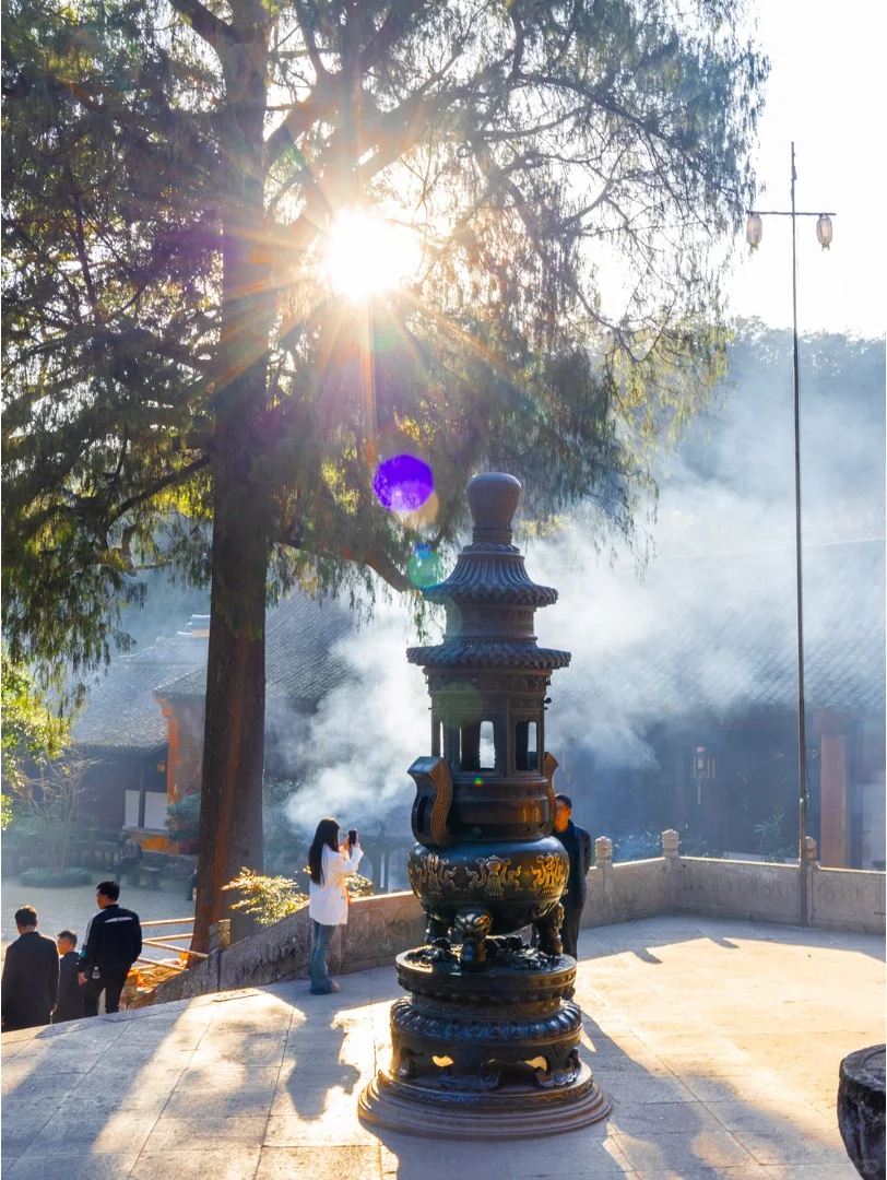 比起灵隐寺，我更爱杭州周边的天台山国清寺
