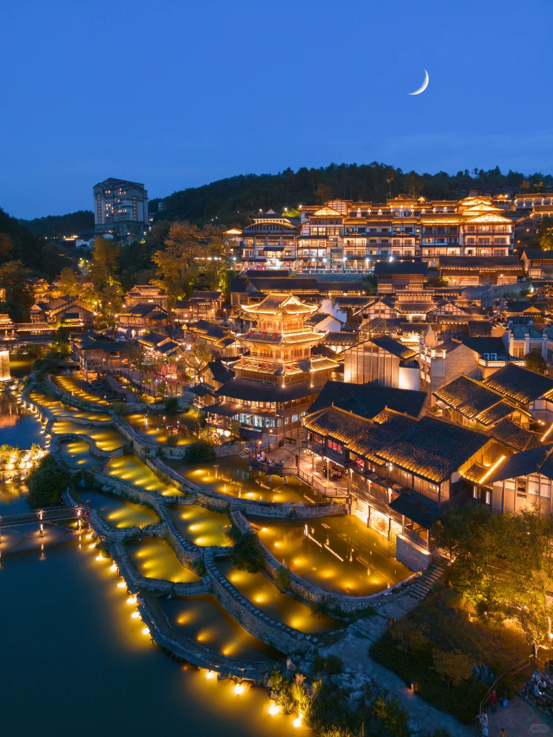 深圳高铁直达，我来到了梦里的亭台楼阁。