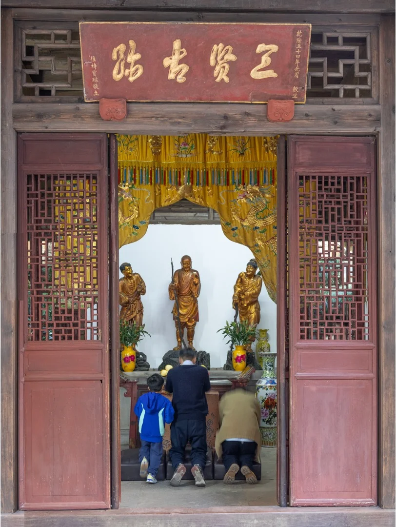 比起灵隐寺，我更爱杭州周边的天台山国清寺