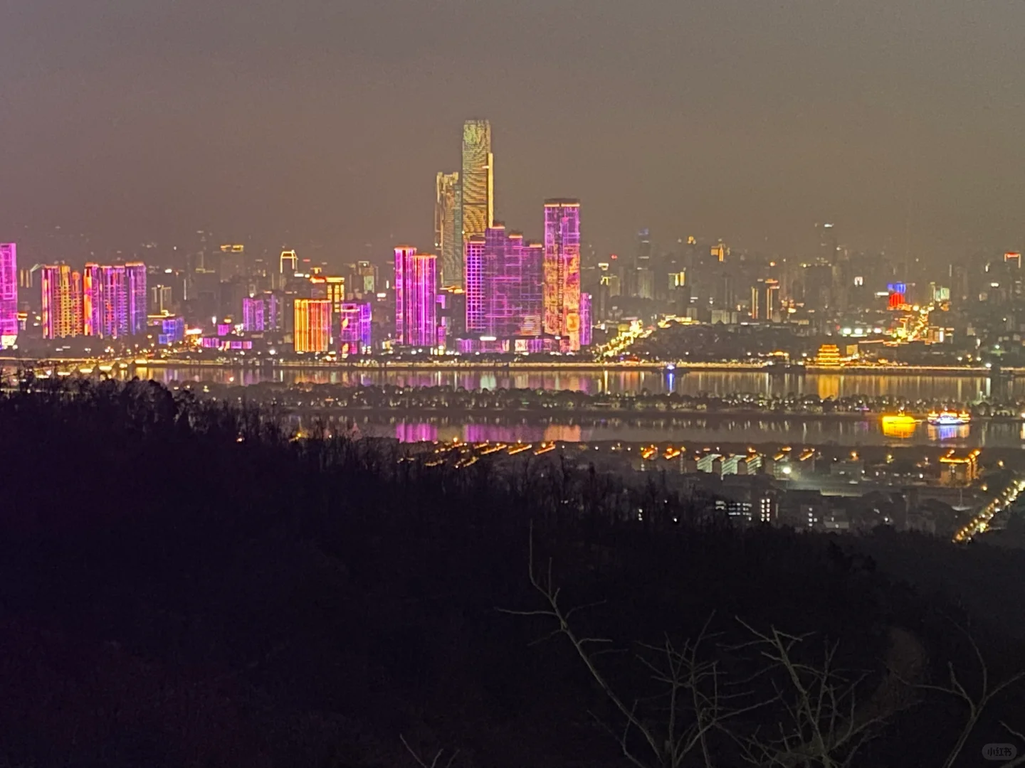 岳麓山 湘江夜色中多了一丝现代繁华之美