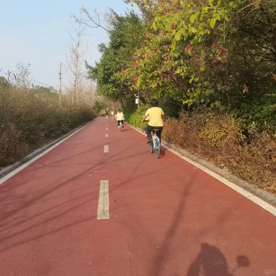 Hello😁this is Guilin