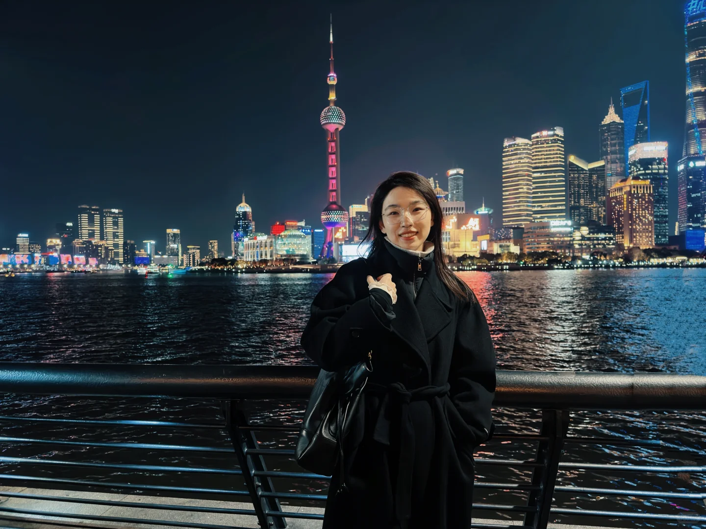 2025年的外滩和2018年的外滩