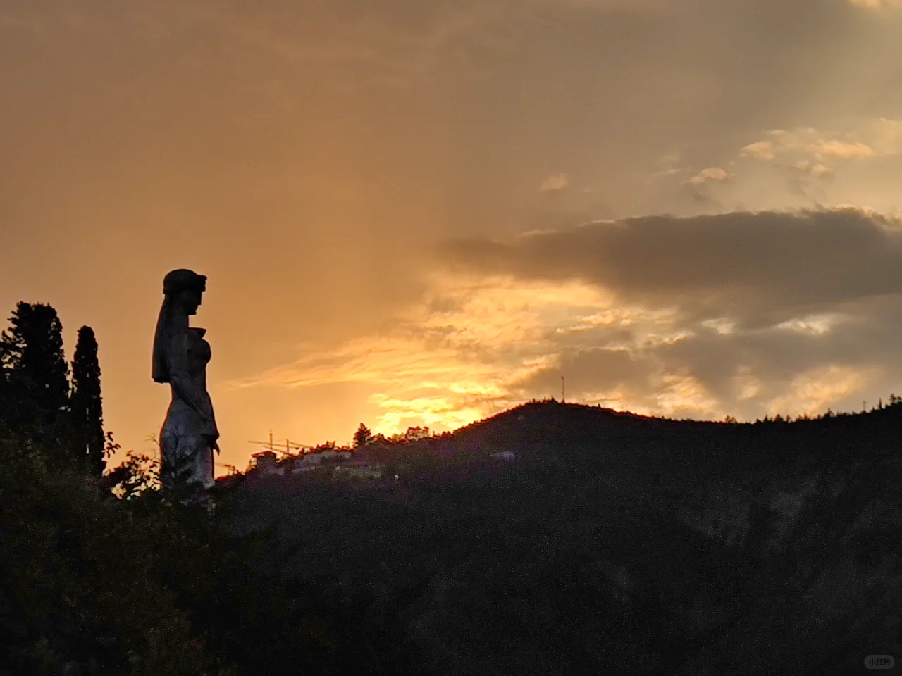 格鲁吉亚第比利斯景点中英文对照