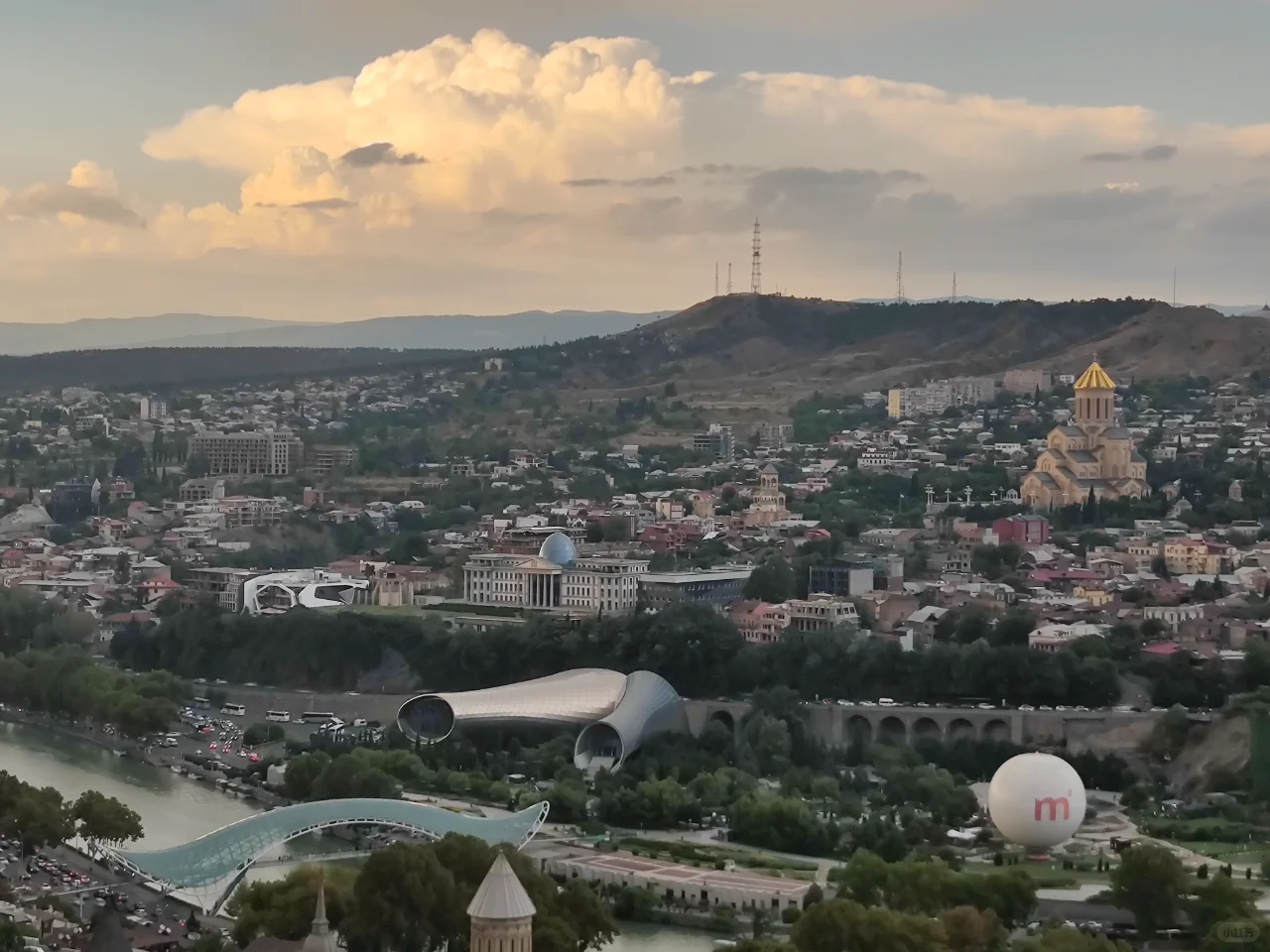 格鲁吉亚第比利斯景点中英文对照