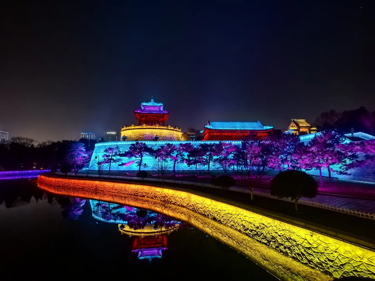 邯郸丛台公园日与夜攻略