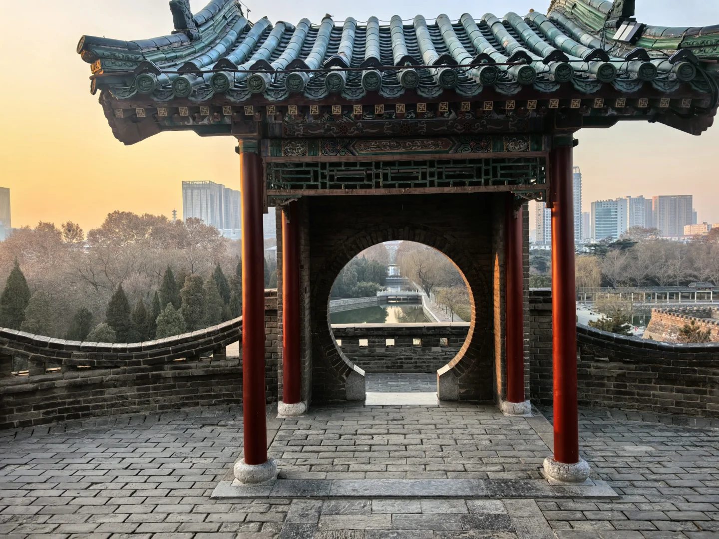 邯郸丛台公园日与夜攻略