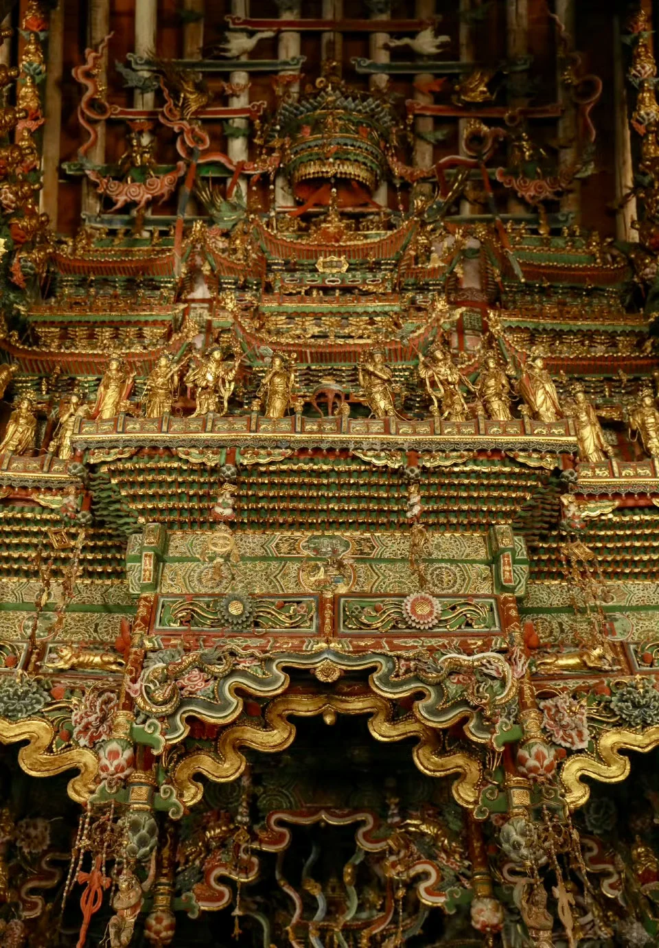 我从没有用“震撼”来形容一个寺院