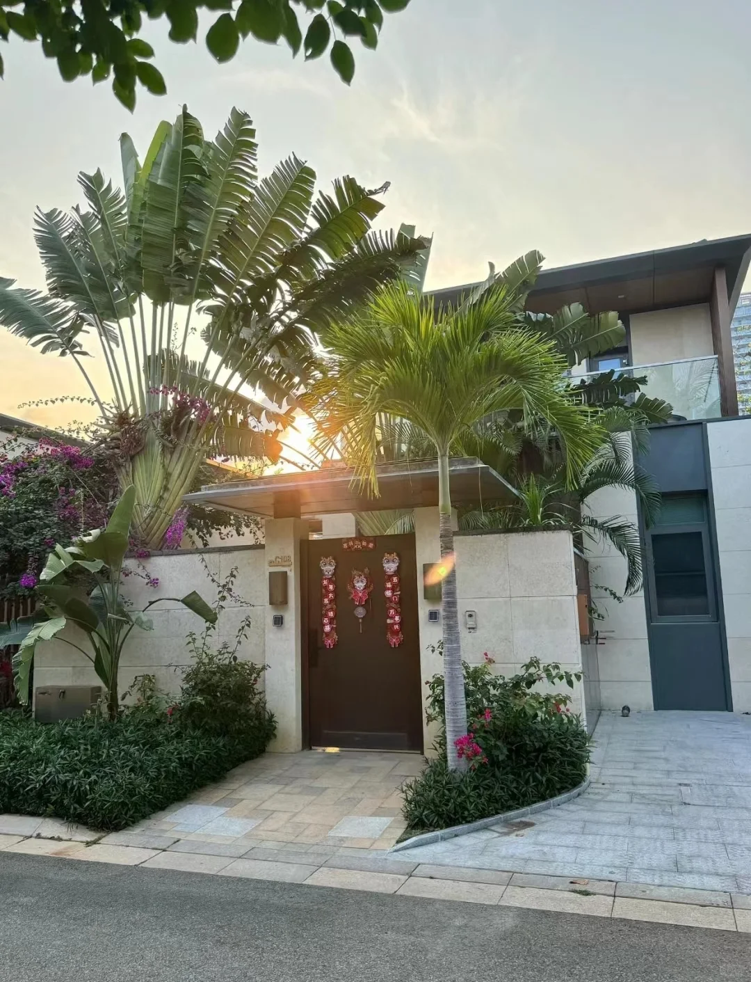 05年大学生在三亚玩了5天，只花了2000💰