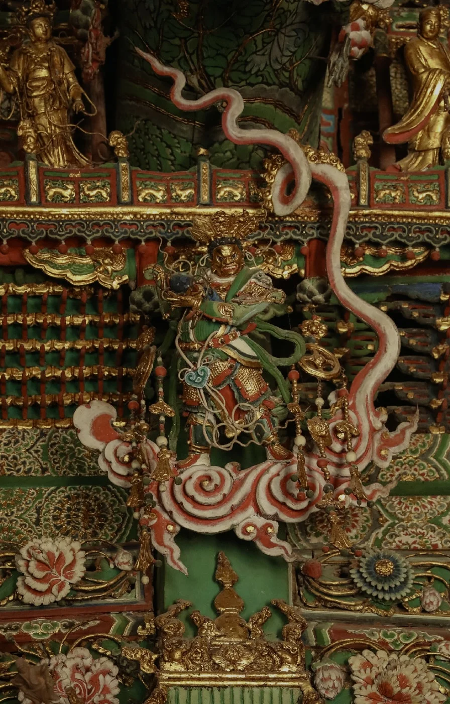 我从没有用“震撼”来形容一个寺院