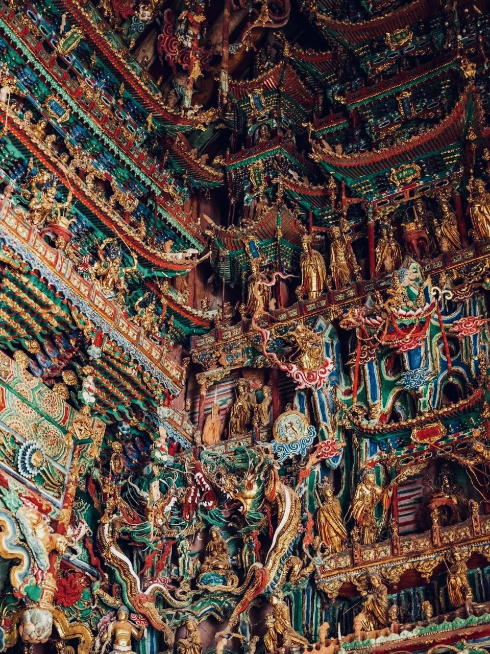 我从没有用“震撼”来形容一个寺院