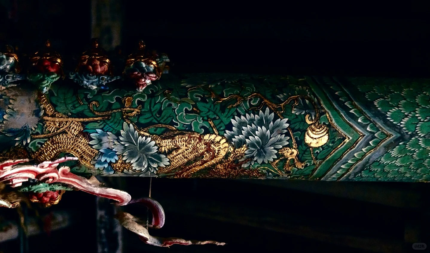 我从没有用“震撼”来形容一个寺院