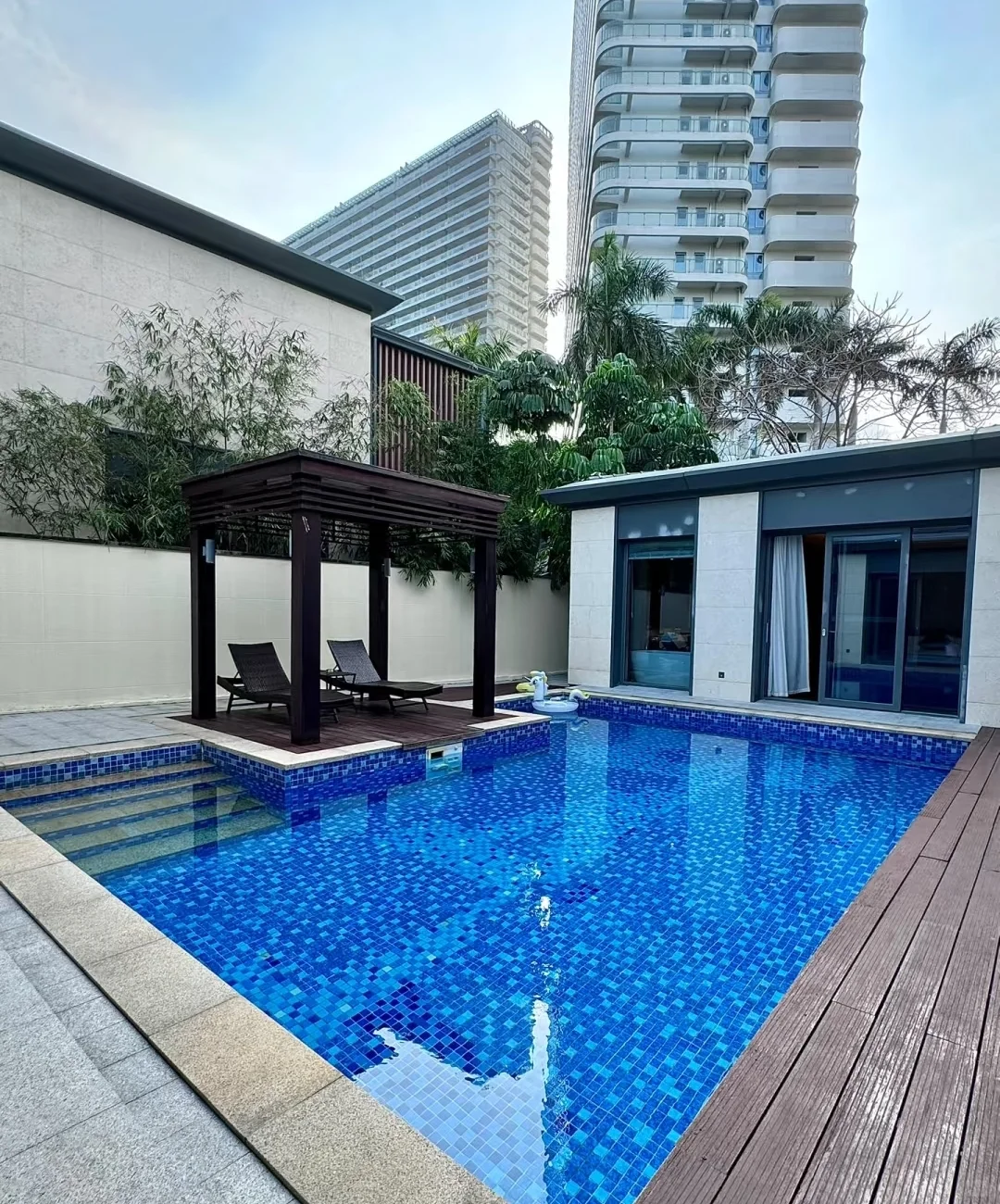 05年大学生在三亚玩了5天，只花了2000💰