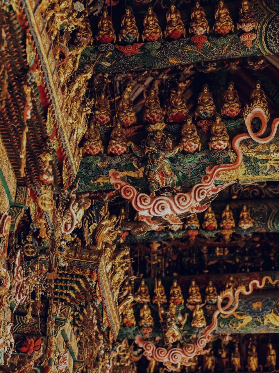 我从没有用“震撼”来形容一个寺院