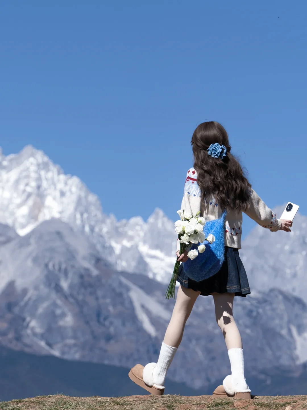 冬日旅行电影感拍照 | 与雪山合影的瞬间