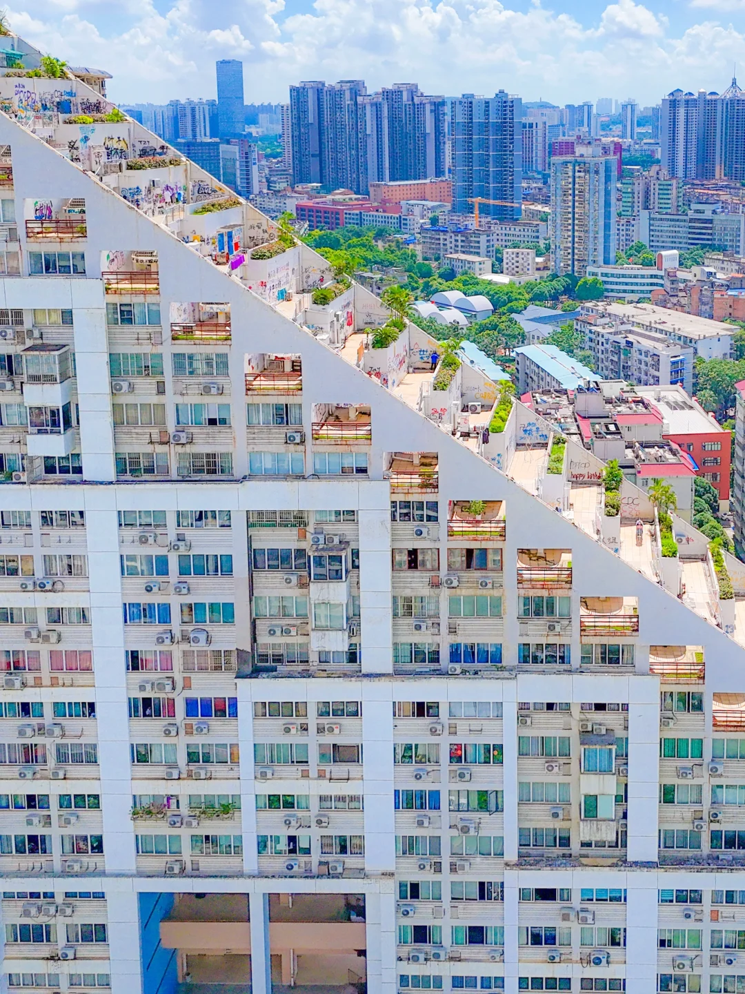 在南宁!!通往自由的艺术天梯☁️好漫画🖼️