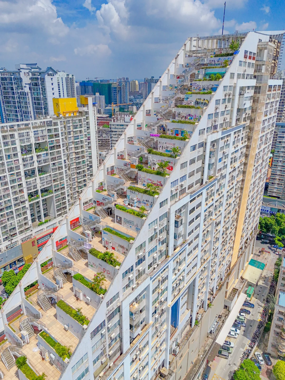 在南宁!!通往自由的艺术天梯☁️好漫画🖼️