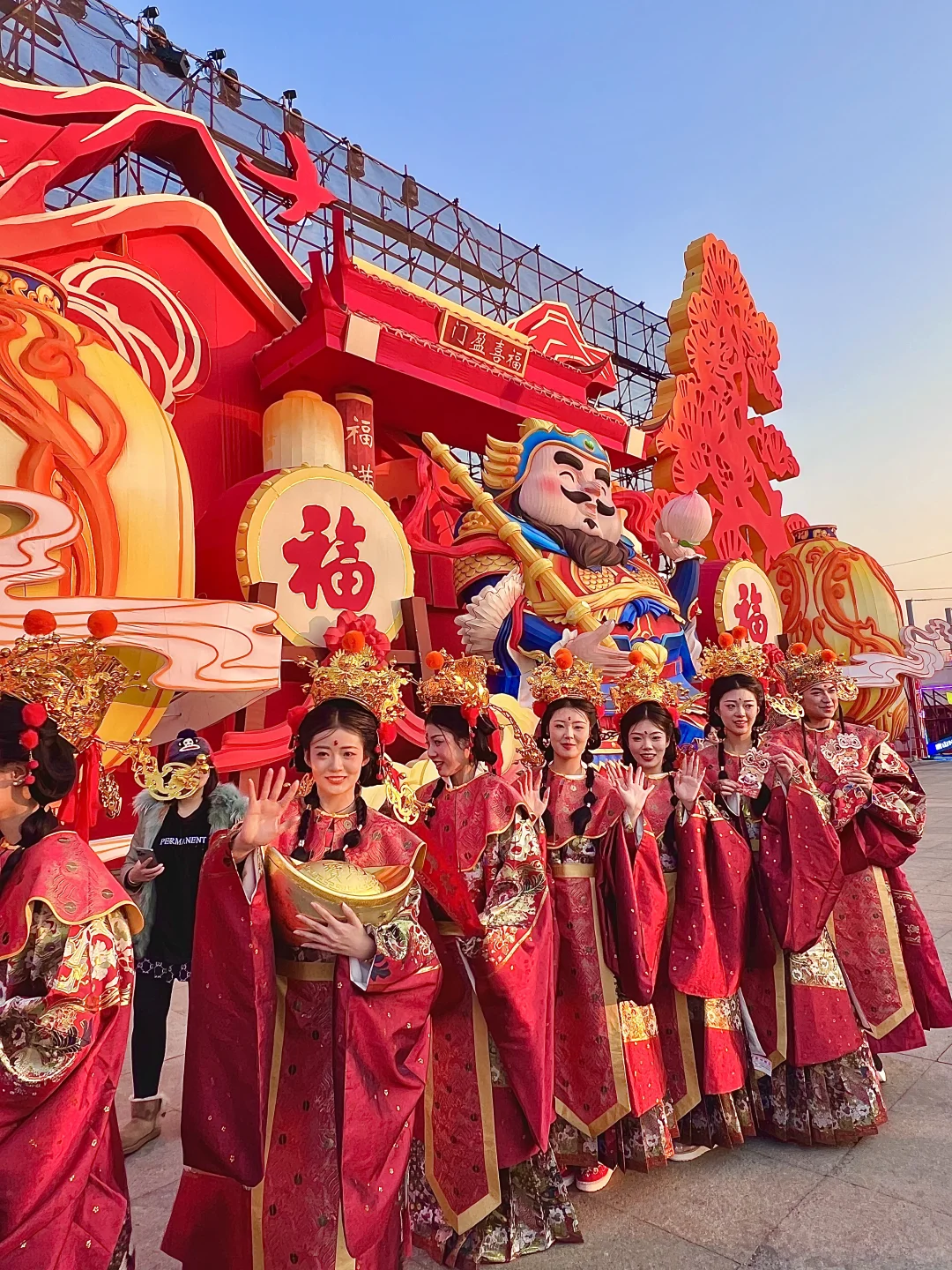 新春伊始 是时候带全家人👬一起赏灯出游