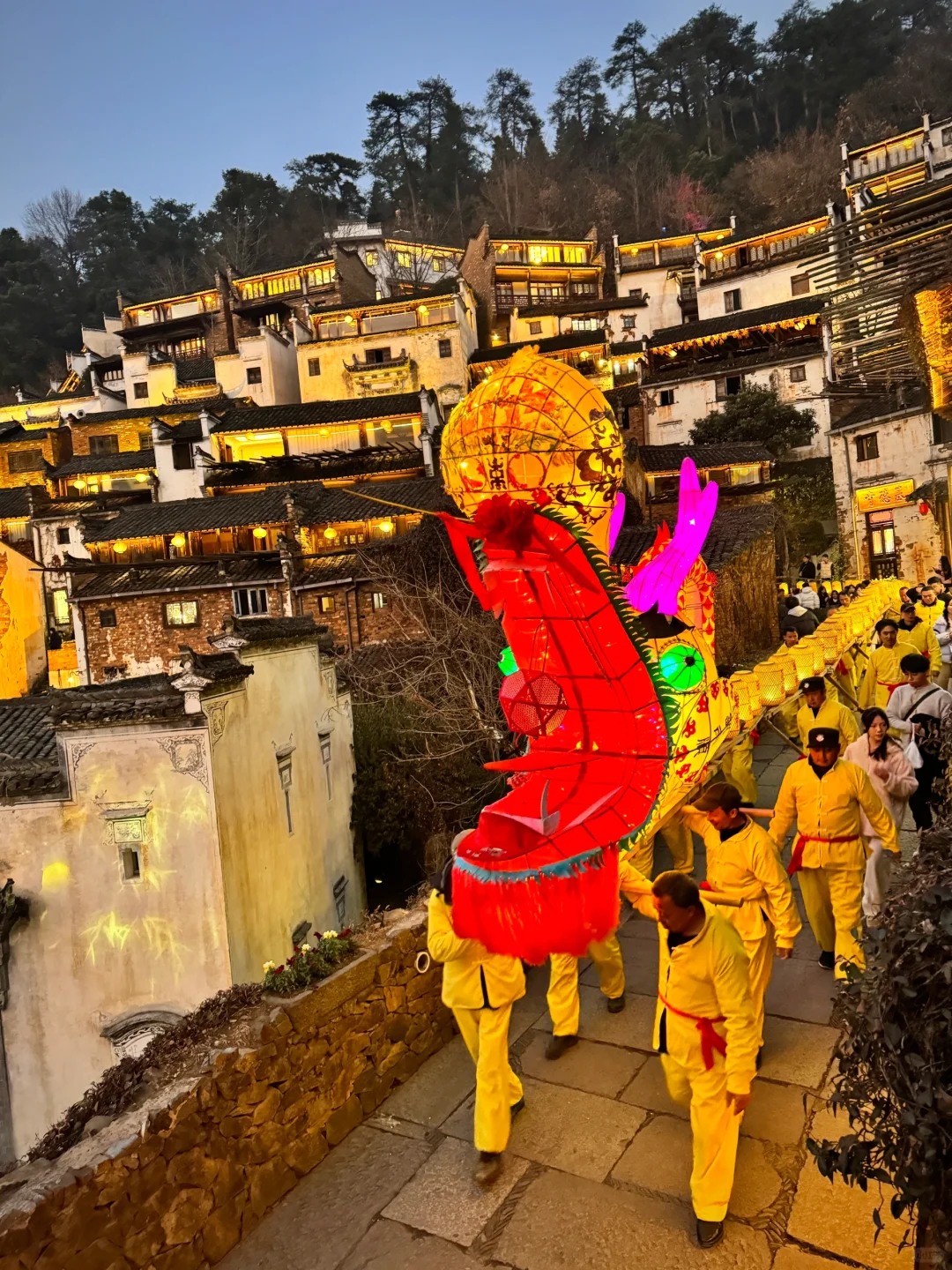 比起苏杭的烟雨江南,更爱徽州的水墨江南………