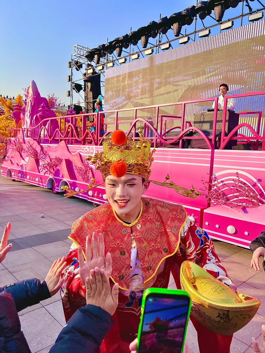 新春伊始 是时候带全家人👬一起赏灯出游