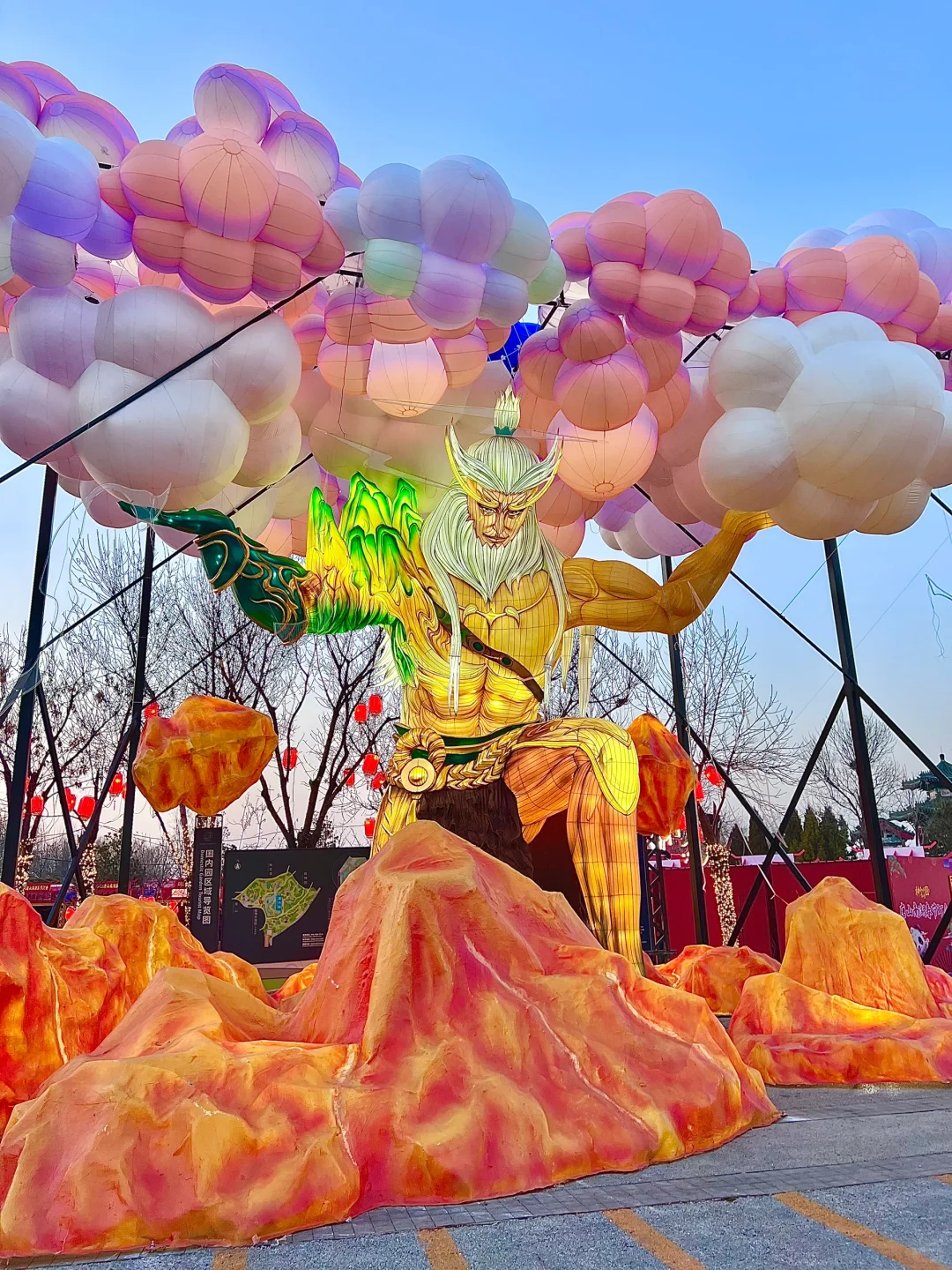 新春伊始 是时候带全家人👬一起赏灯出游