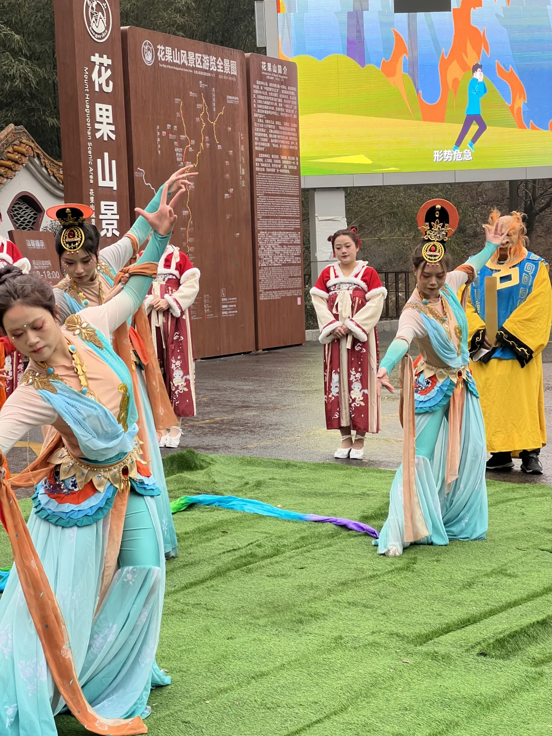 洛阳过年有地方去啦‼️猴戏表演欢笑连连