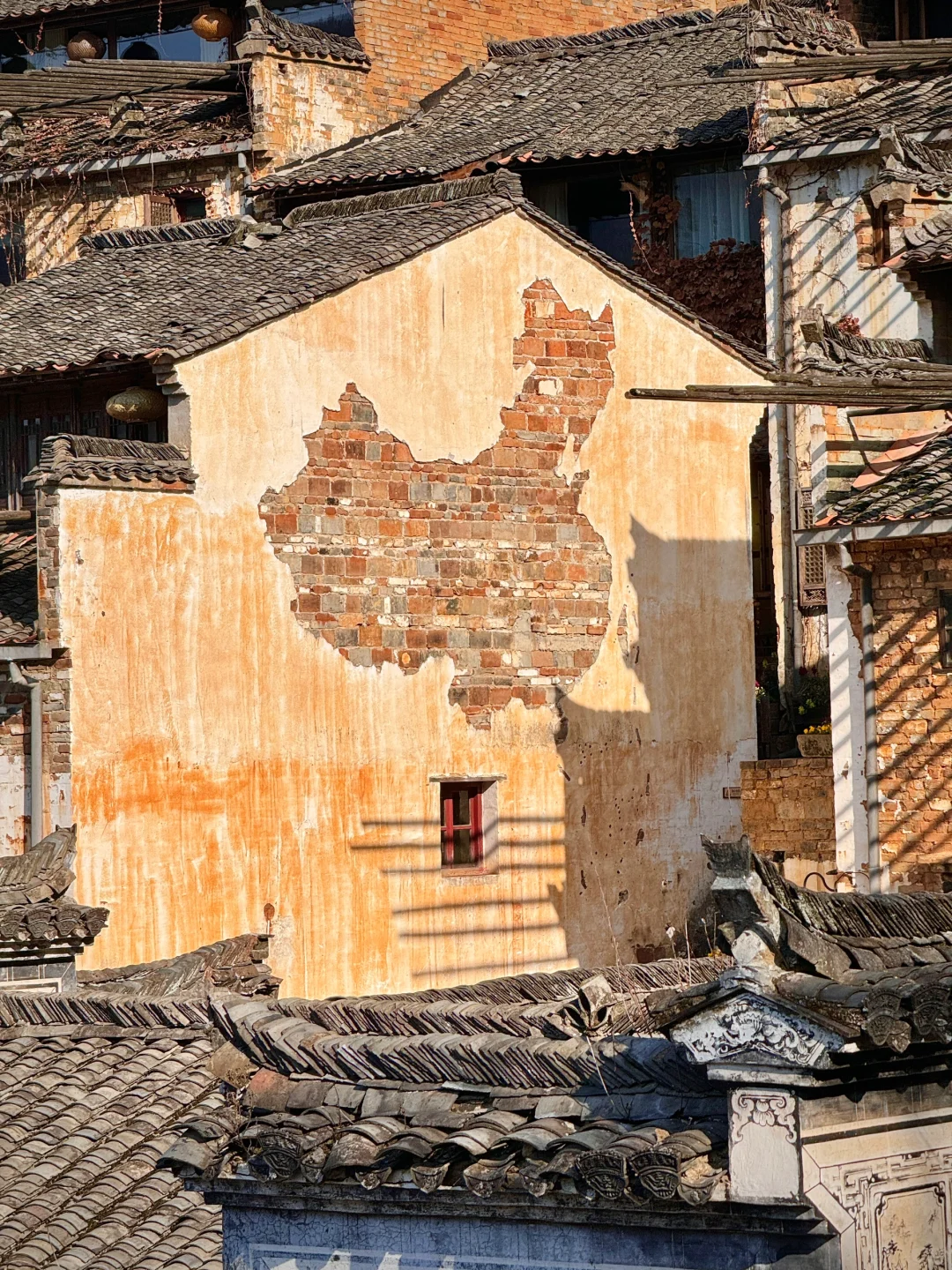 比起苏杭的烟雨江南,更爱徽州的水墨江南………