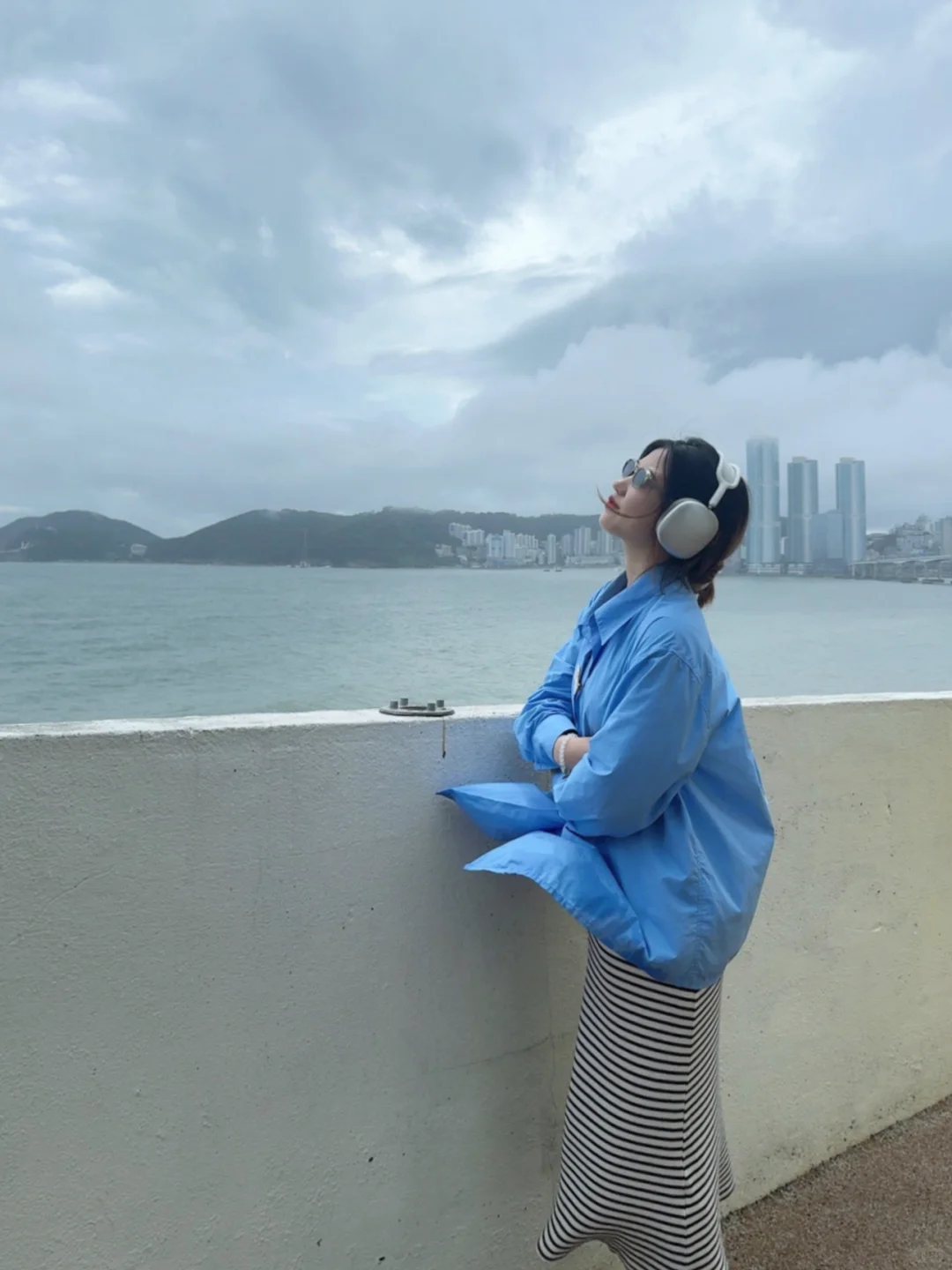 在釜山，阴雨天看海