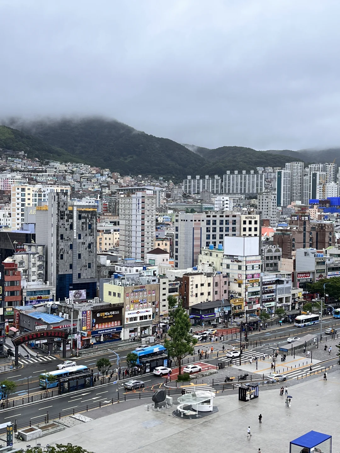 在釜山，阴雨天看海