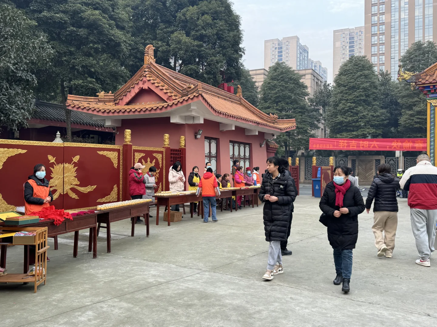 大年初一祈福｜铁像寺门口不可以走车
