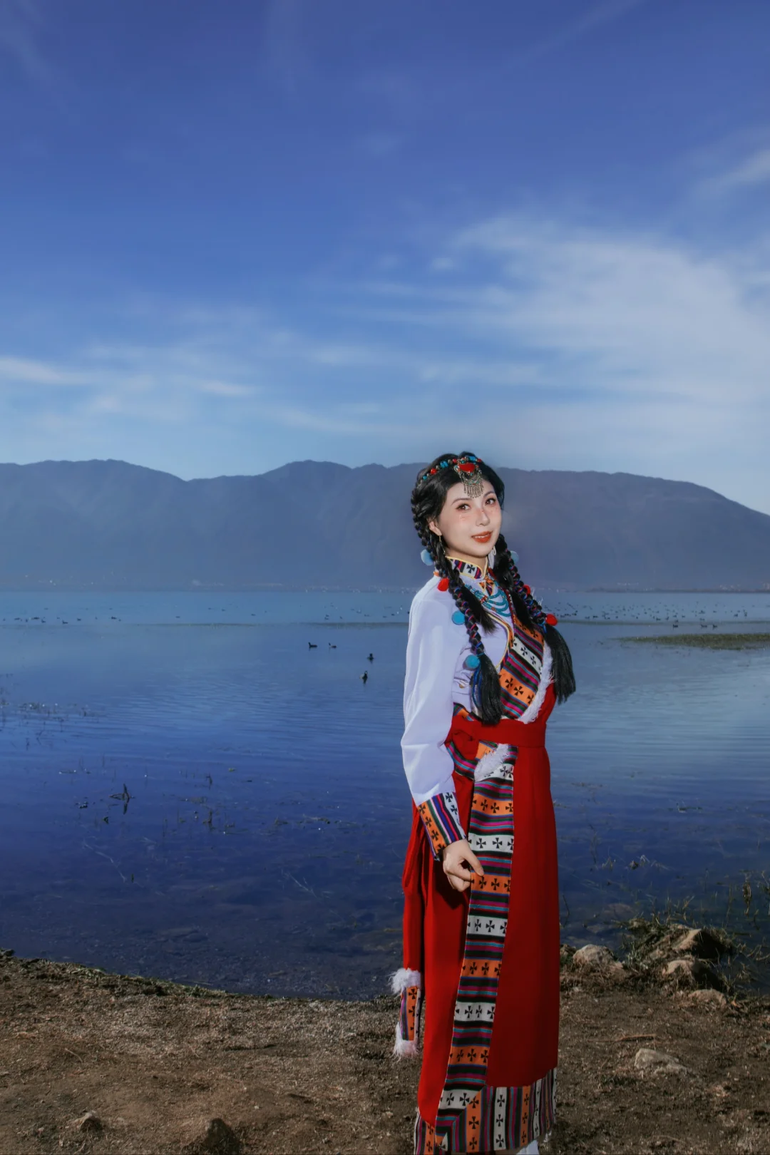 湖畔的宁静时光