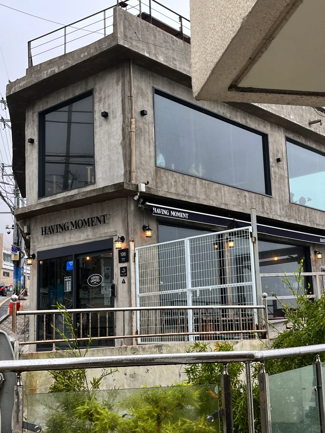 在釜山，阴雨天看海