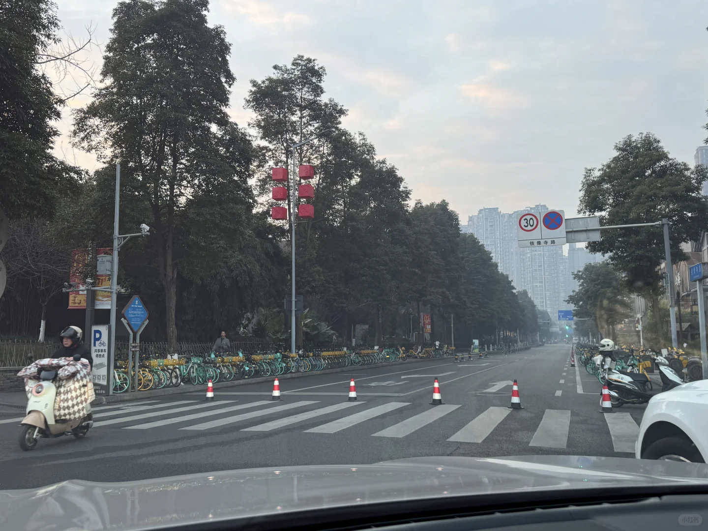 大年初一祈福｜铁像寺门口不可以走车