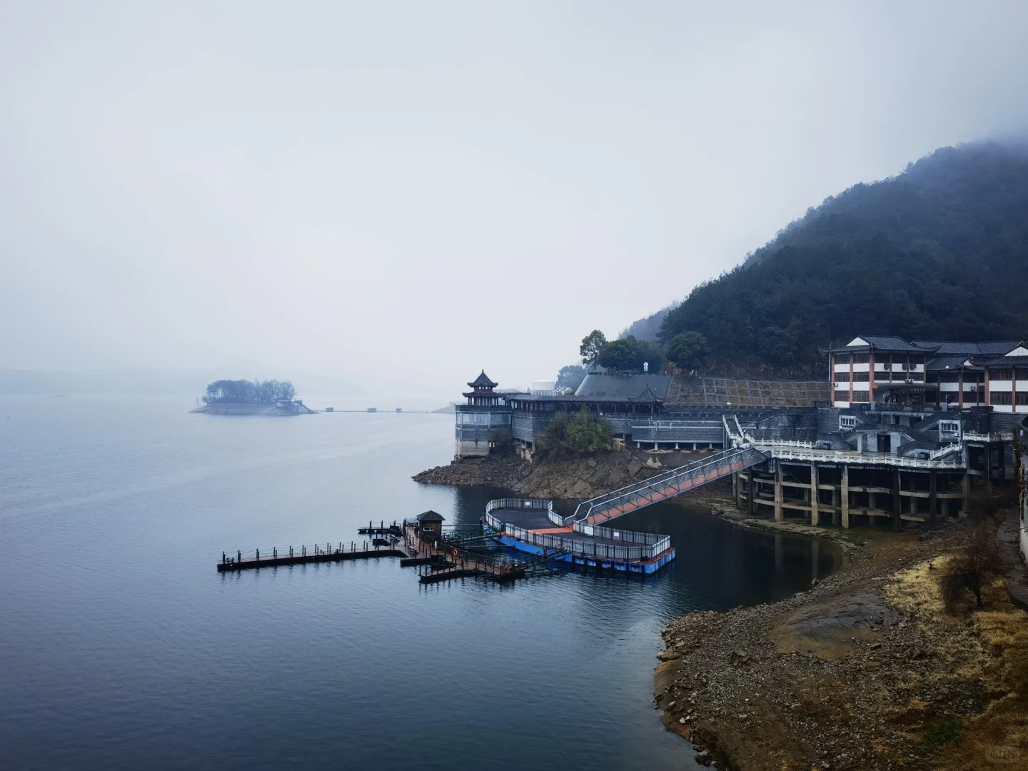 安徽安庆。| 太湖花亭湖