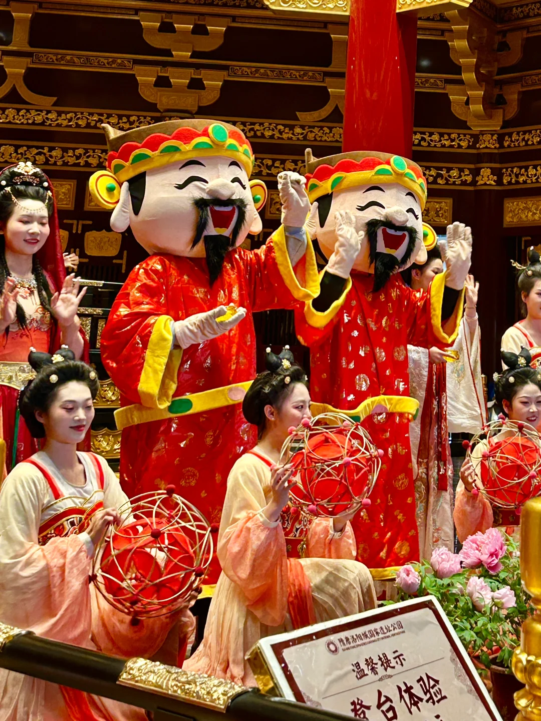 隋唐洛阳城春节24小时全攻略！非遗打铁花🥹