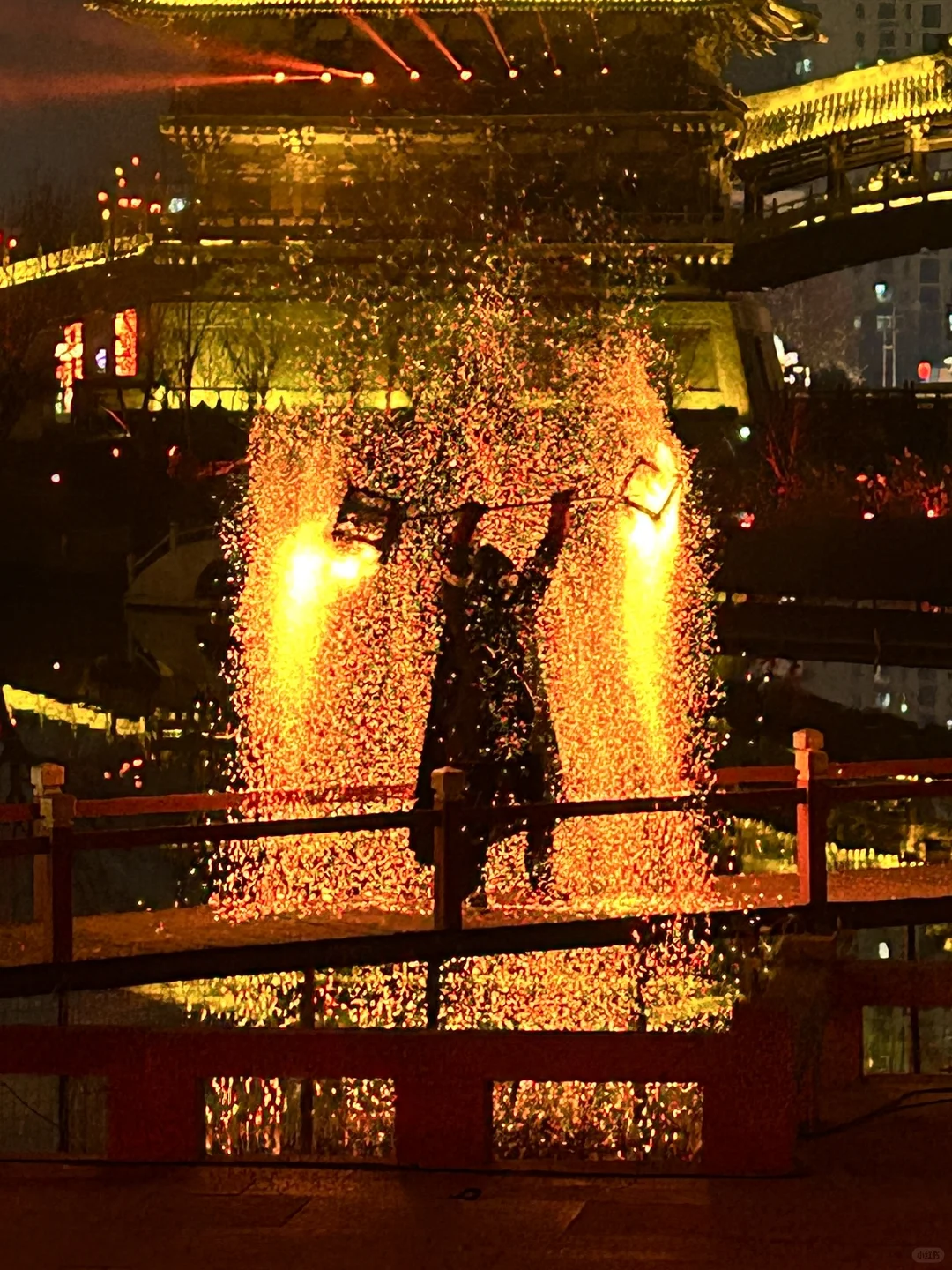 隋唐洛阳城春节24小时全攻略！非遗打铁花🥹