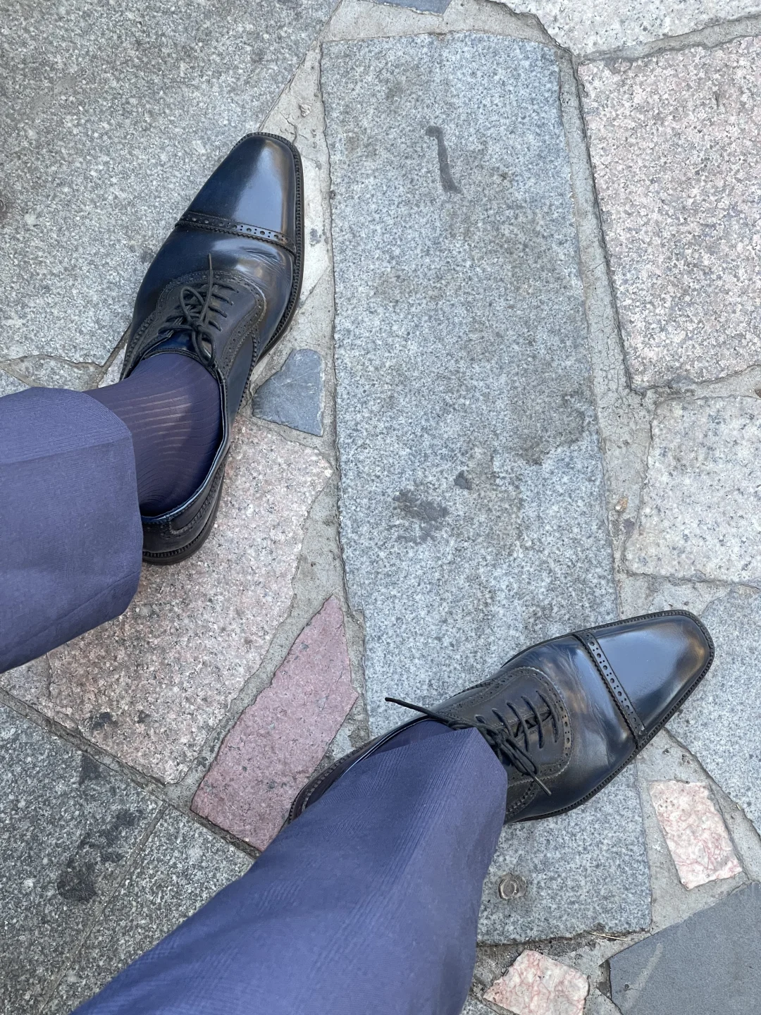 景区的车车载着到处走