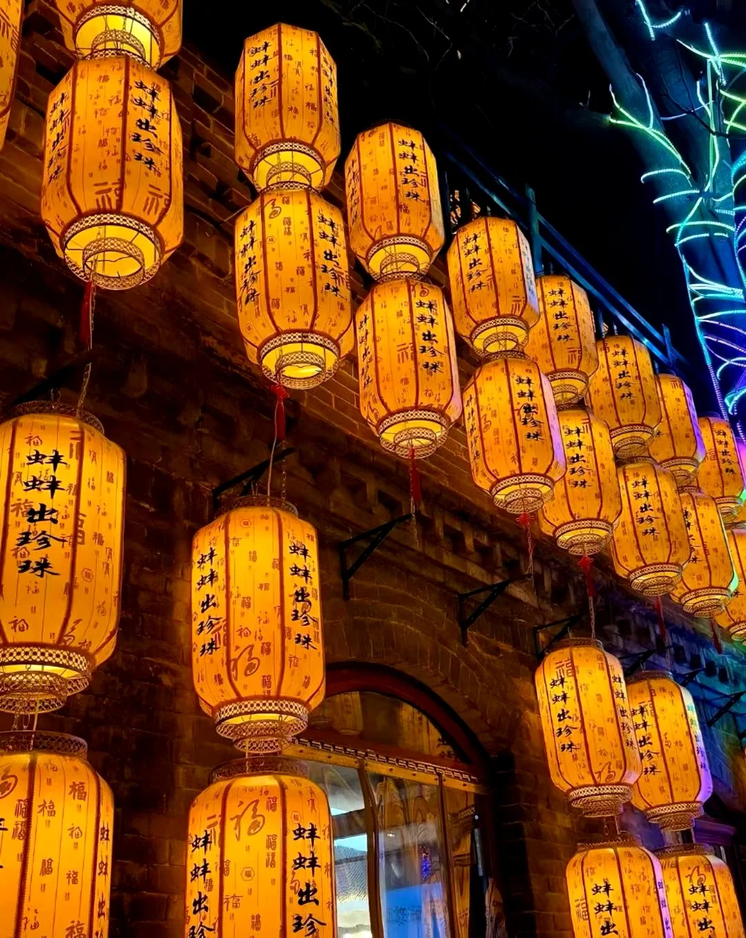 客从长安来，驱马邯郸道