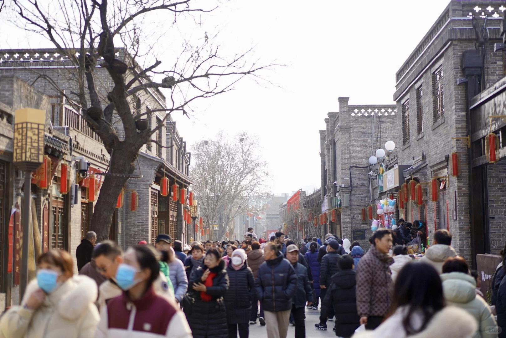 人山人海的邯郸道