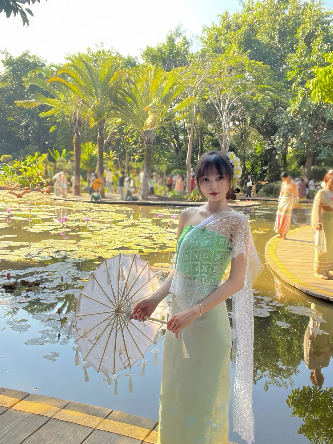 在曼听公园当傣妹的一天