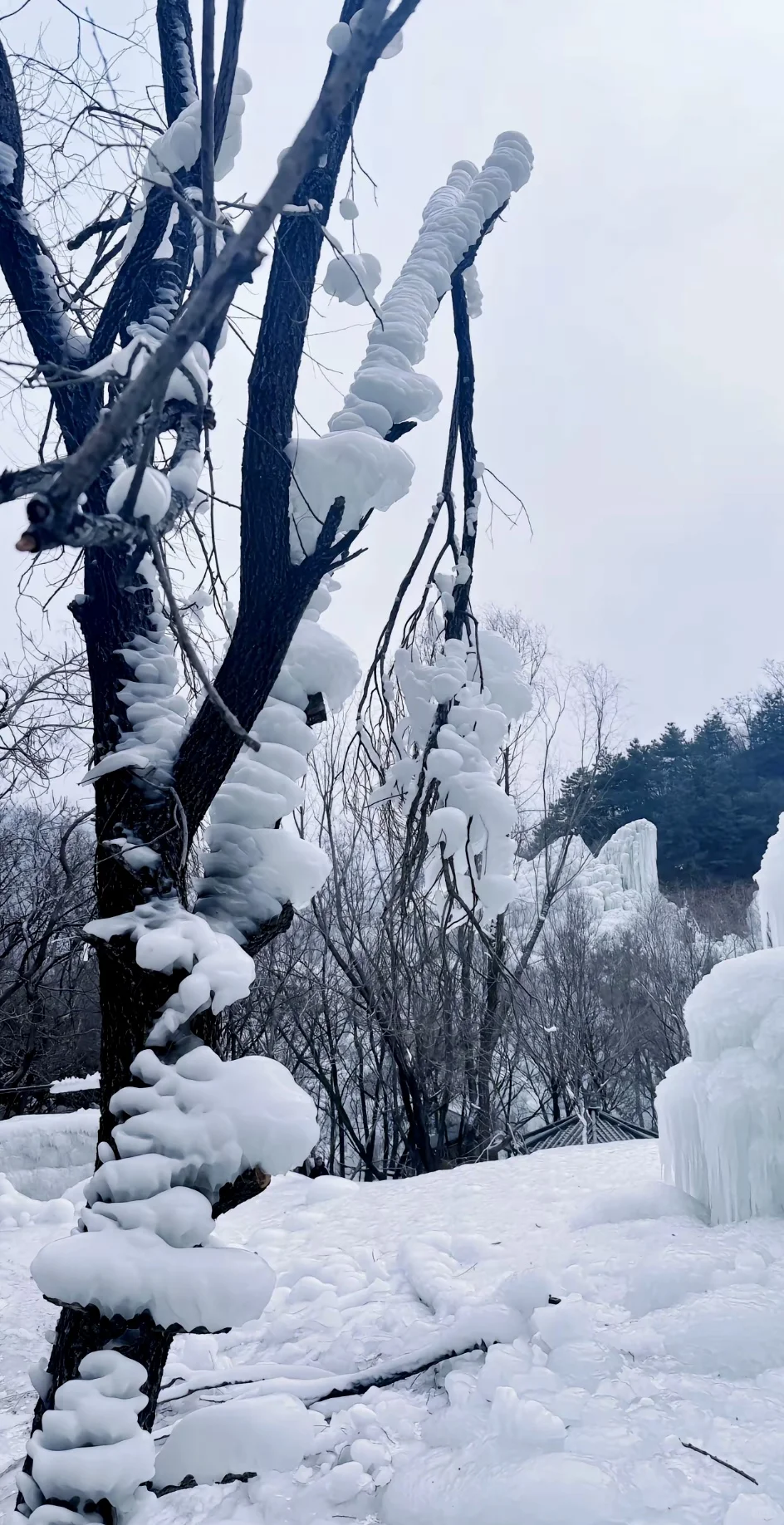 保定易县水瀑沟：山水间的冰瀑盛宴